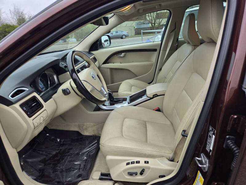 2016 Volvo XC70 T5 Platinum