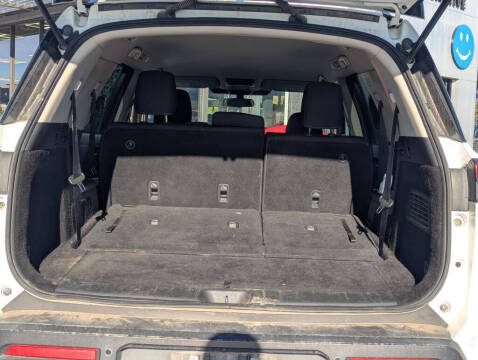 2023 Nissan Pathfinder SV