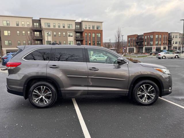 2017 Toyota Highlander for sale at Mohawk Motorcar Company in West Sand Lake, NY