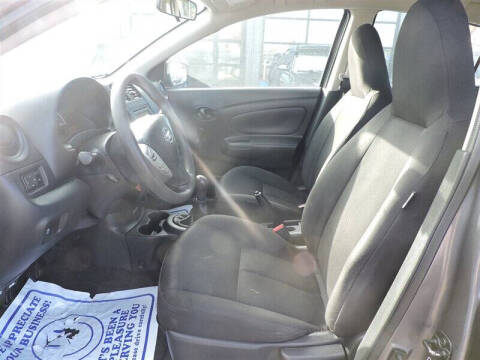 2017 Nissan Versa 1.6 S