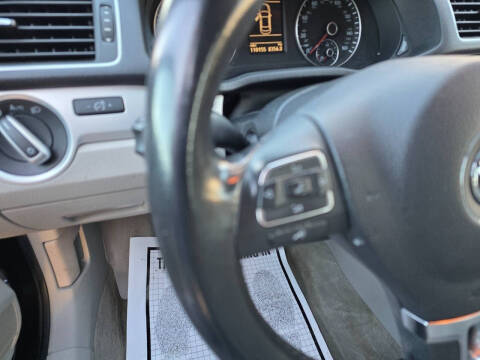 2012 Volkswagen Passat SE PZEV