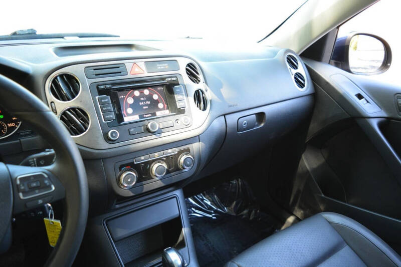 2011 Volkswagen Tiguan SEL