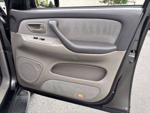 2006 Toyota Sequoia SR5