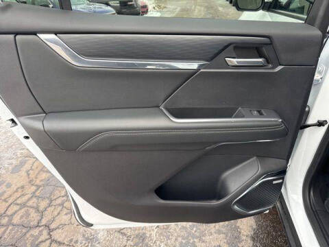 2024 GMC Acadia Elevation