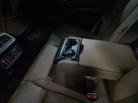 2022 Audi e-tron quattro Premium Plus