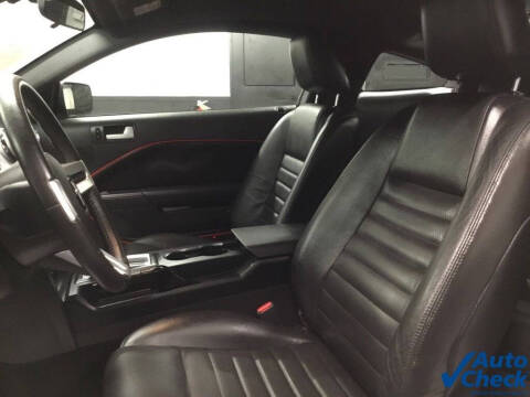 2005 Ford Mustang GT Deluxe