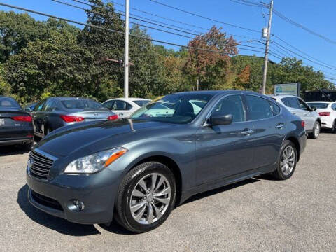 2012 Infiniti M37