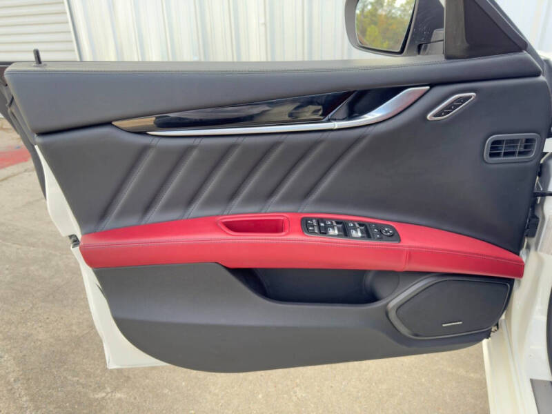 2021 Maserati Ghibli Trofeo