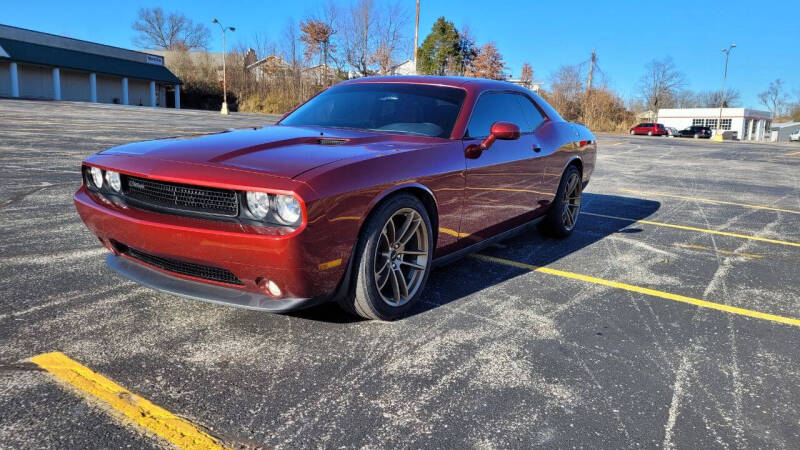 2014 Dodge Challenger R/T's photo