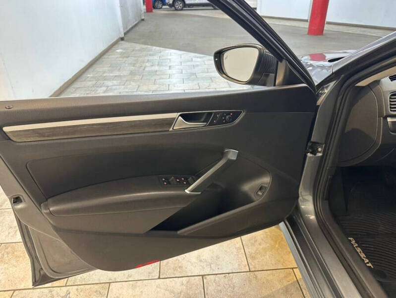 2018 Volkswagen Passat 2.0T SE