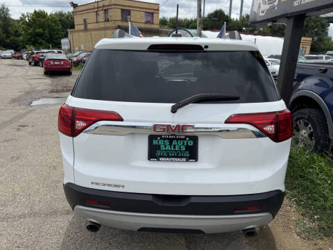 2017 GMC Acadia SLE-2