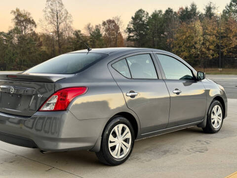 2019 Nissan Versa SV