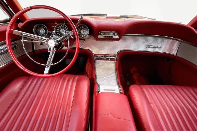 1962 Ford Thunderbird