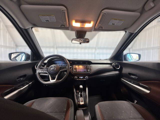 2020 Nissan Kicks SR