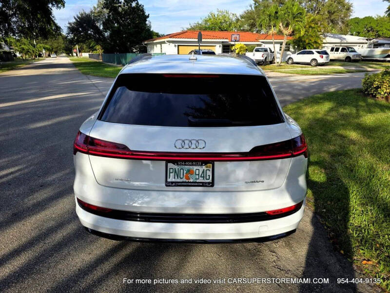 2021 Audi e-tron quattro Premium