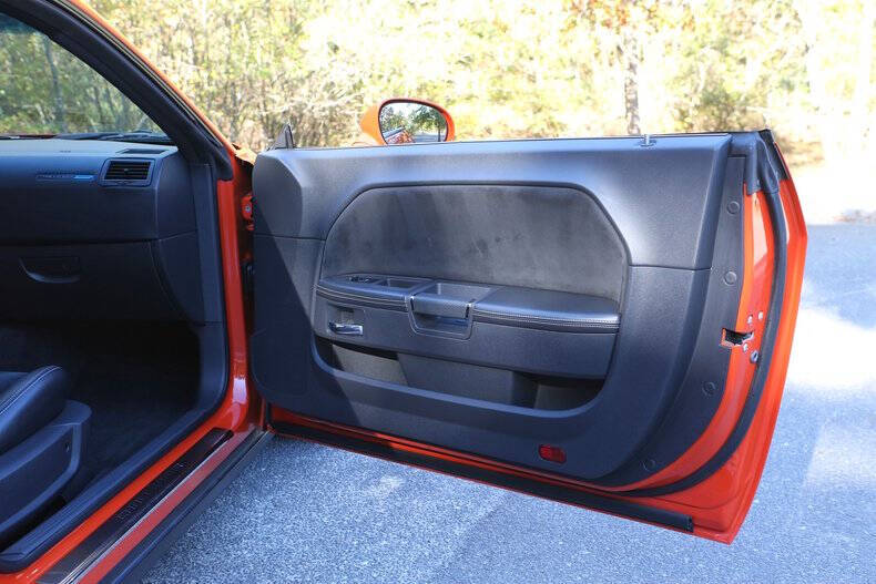 2008 Dodge Challenger SRT8