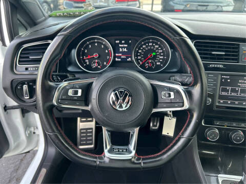 2017 Volkswagen Golf GTI S