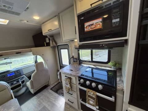 2023 Thor Motor Coach Chateau 22E