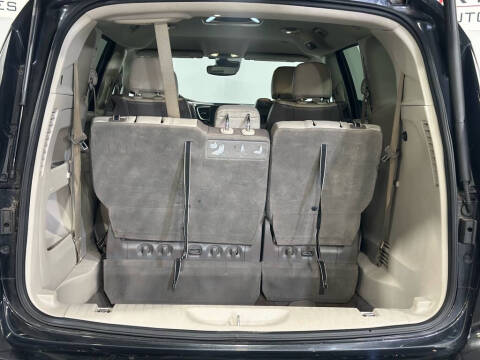 2017 Chrysler Pacifica Touring-L Plus