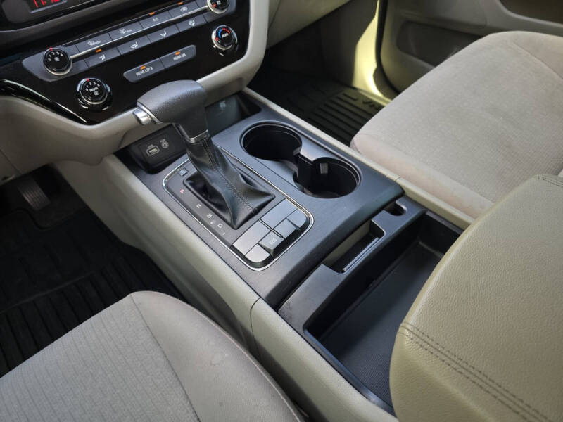 2018 Kia Sedona L