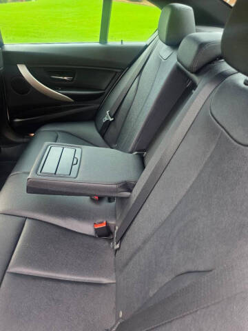 2015 BMW 3 Series 320i