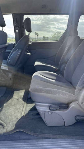 2004 Dodge Grand Caravan SE