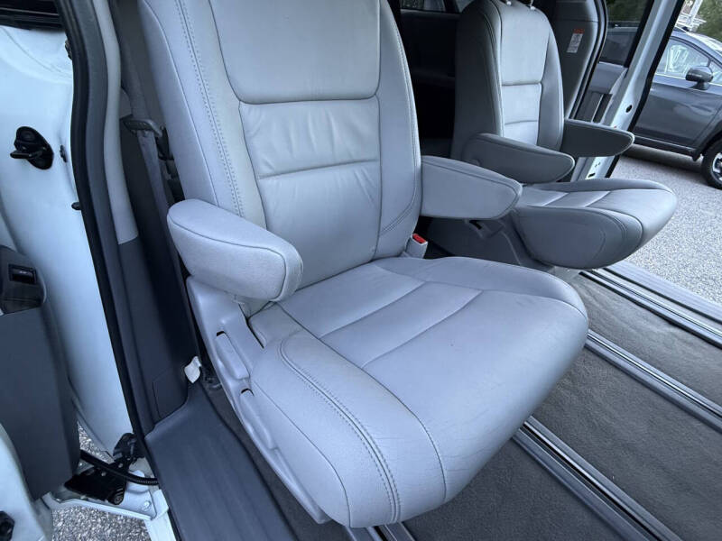 2017 Toyota Sienna XLE 7-Passenger