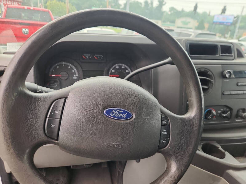 2012 Ford E-Series E-150