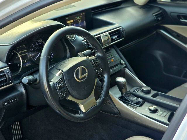 2017 Lexus IS 200t