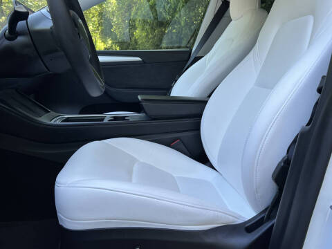 2024 Tesla Model Y Performance