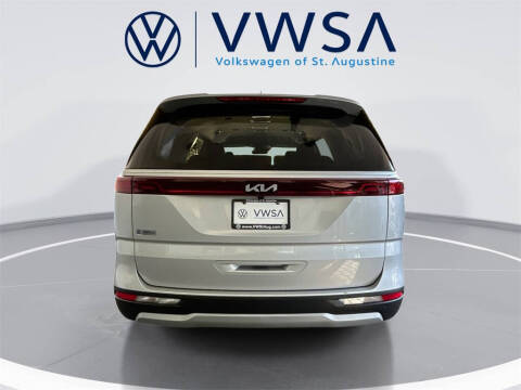 2023 Kia Carnival LX