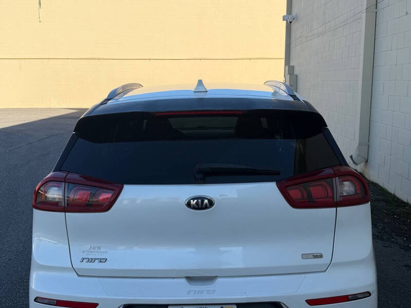 2017 Kia Niro LX
