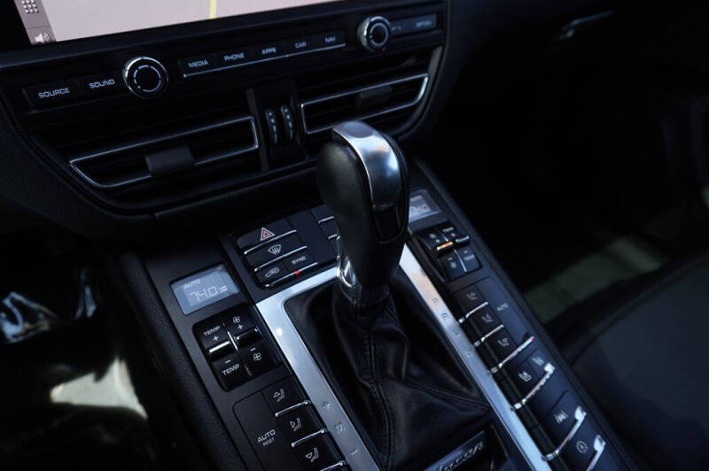 2021 Porsche Macan
