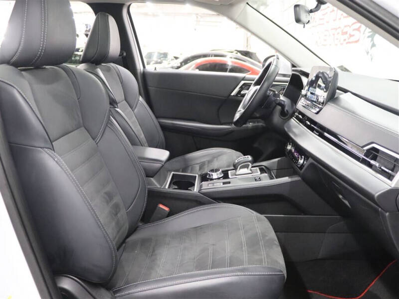 2024 Mitsubishi Outlander PHEV SE