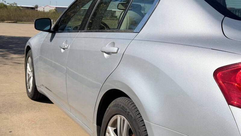 2011 Infiniti G25 Sedan Journey