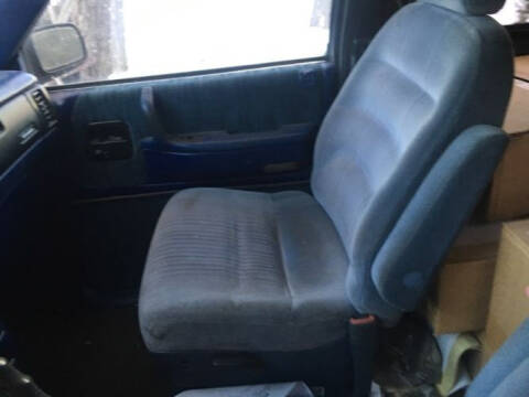 1993 Plymouth Voyager