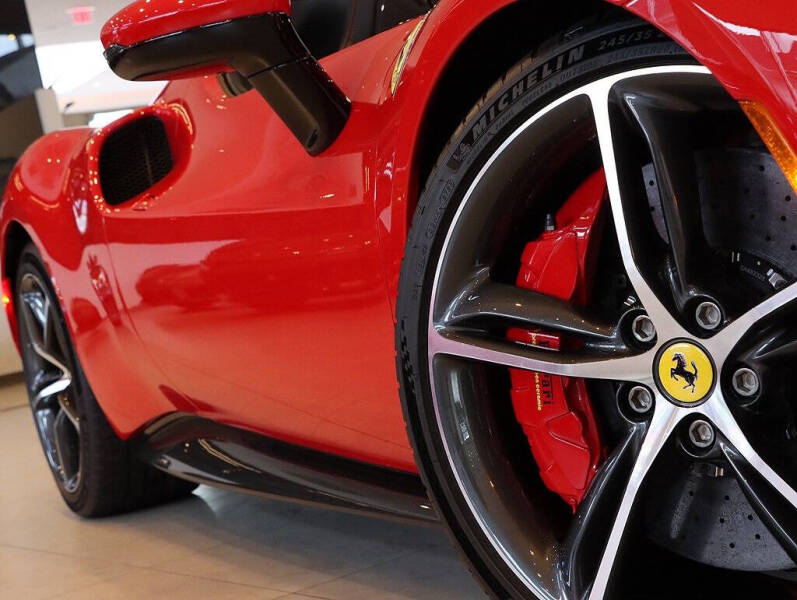 2024 Ferrari 296 GTS