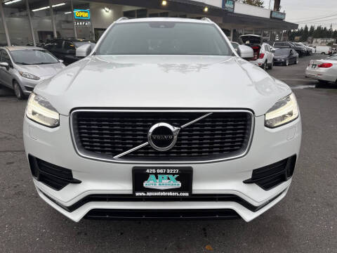 2017 Volvo XC90 T6 R-Design