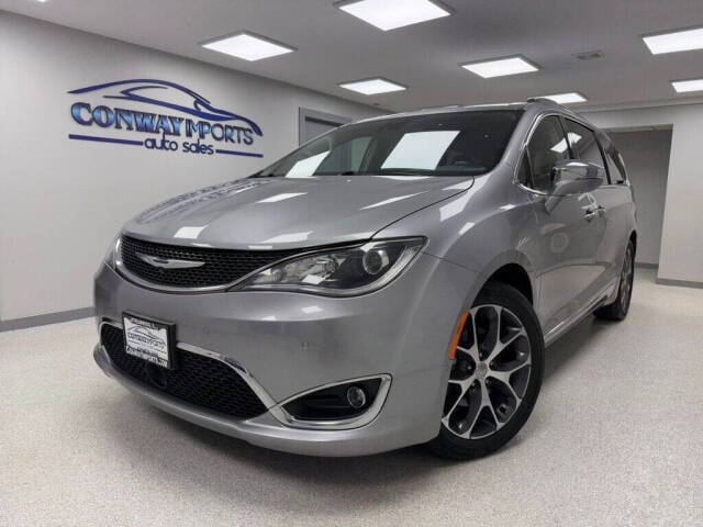 2018 Chrysler Pacifica for sale at Conway Imports in   Streamwood, IL