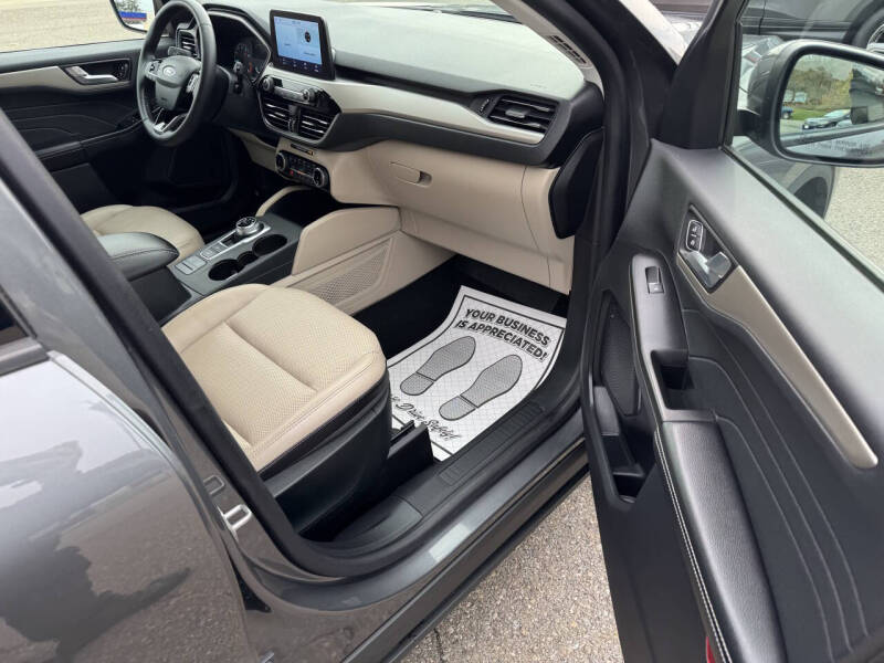 2022 Ford Escape SEL