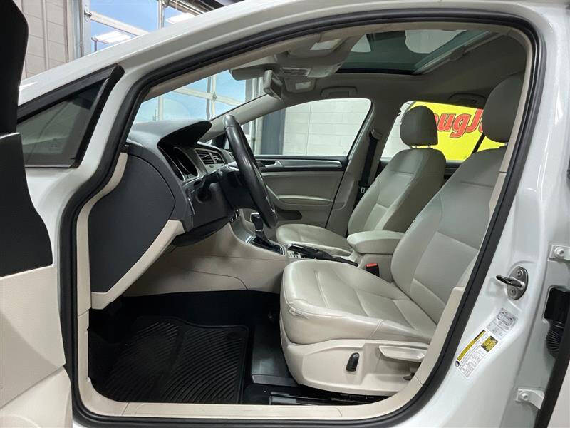 2016 Volkswagen Golf