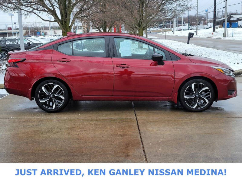 2023 Nissan Versa SR