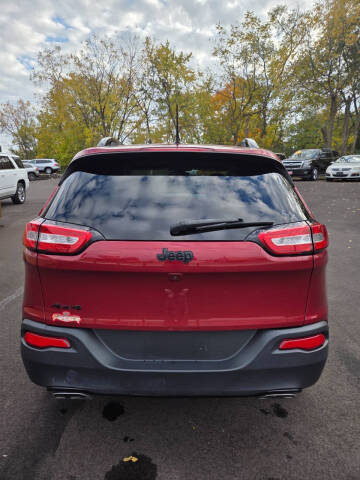 2016 Jeep Cherokee Sport