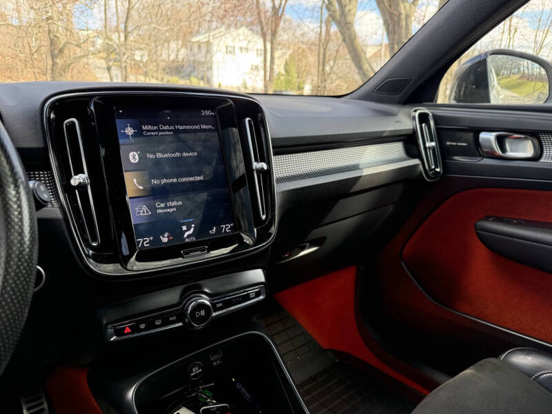 2019 Volvo XC40 T5 R-Design