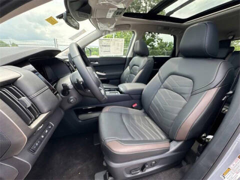 2025 Nissan Pathfinder Platinum