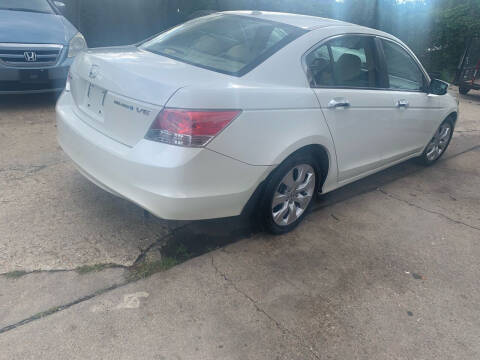 2009 Honda Accord for sale at Whites Auto Sales in Portsmouth VA