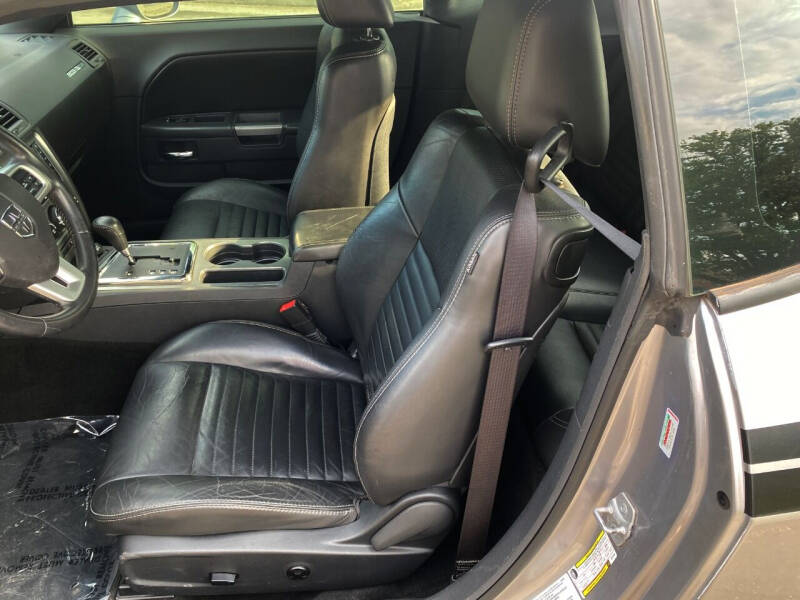 2013 Dodge Challenger R/T Plus