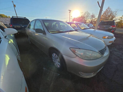 2005 Toyota Camry LE