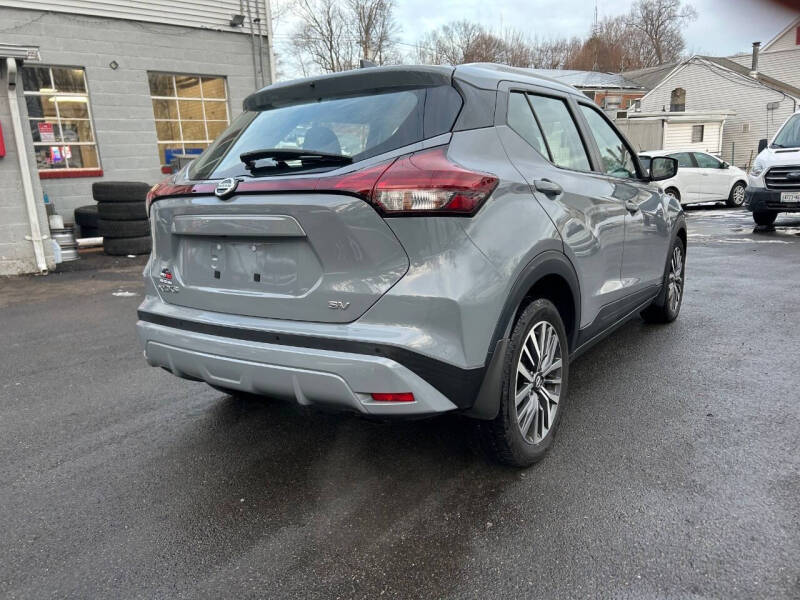 2021 Nissan Kicks SV