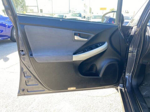 2015 Toyota Prius Three